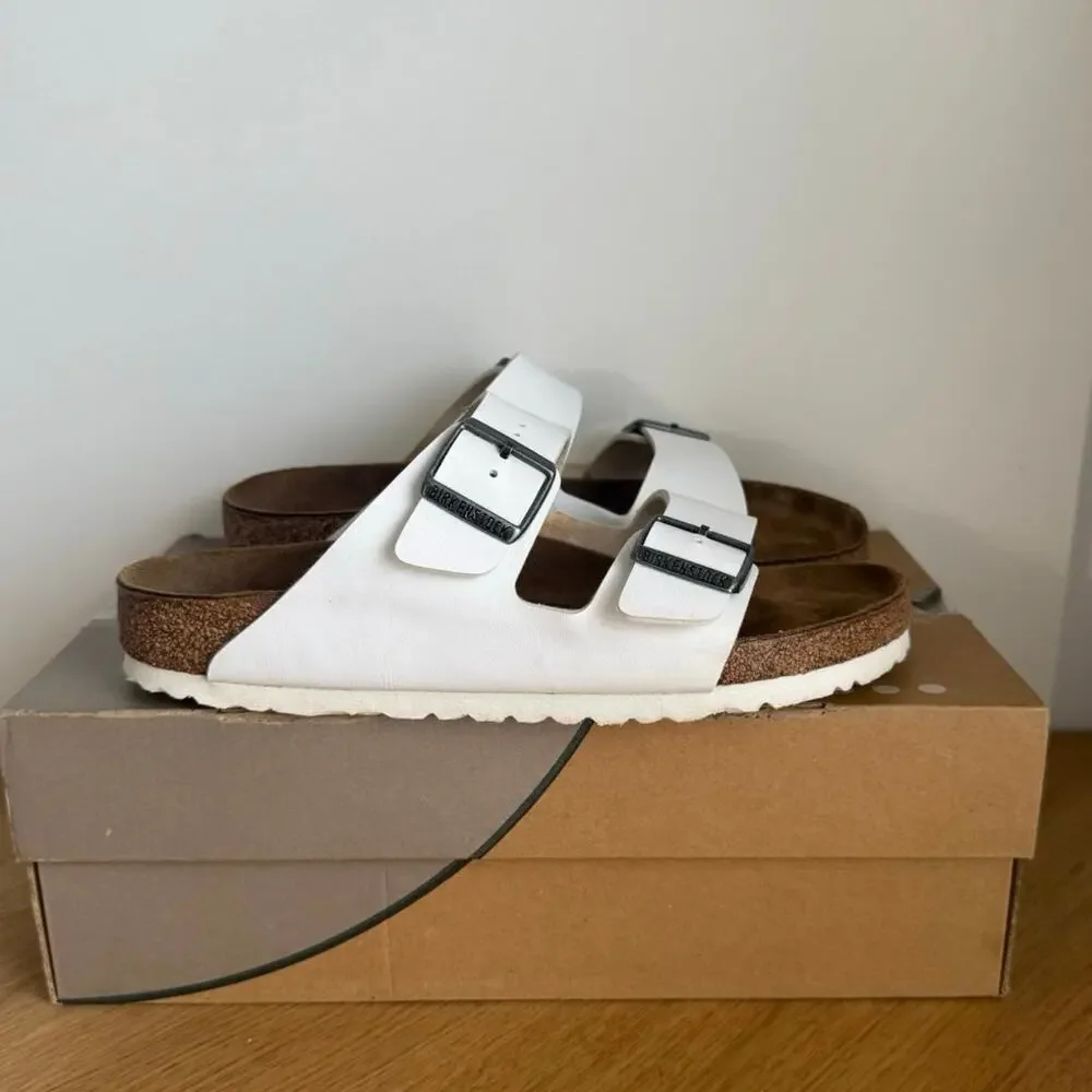Birkenstock Arizona White Unisex Slip On Sandals- Men 7- Women 9